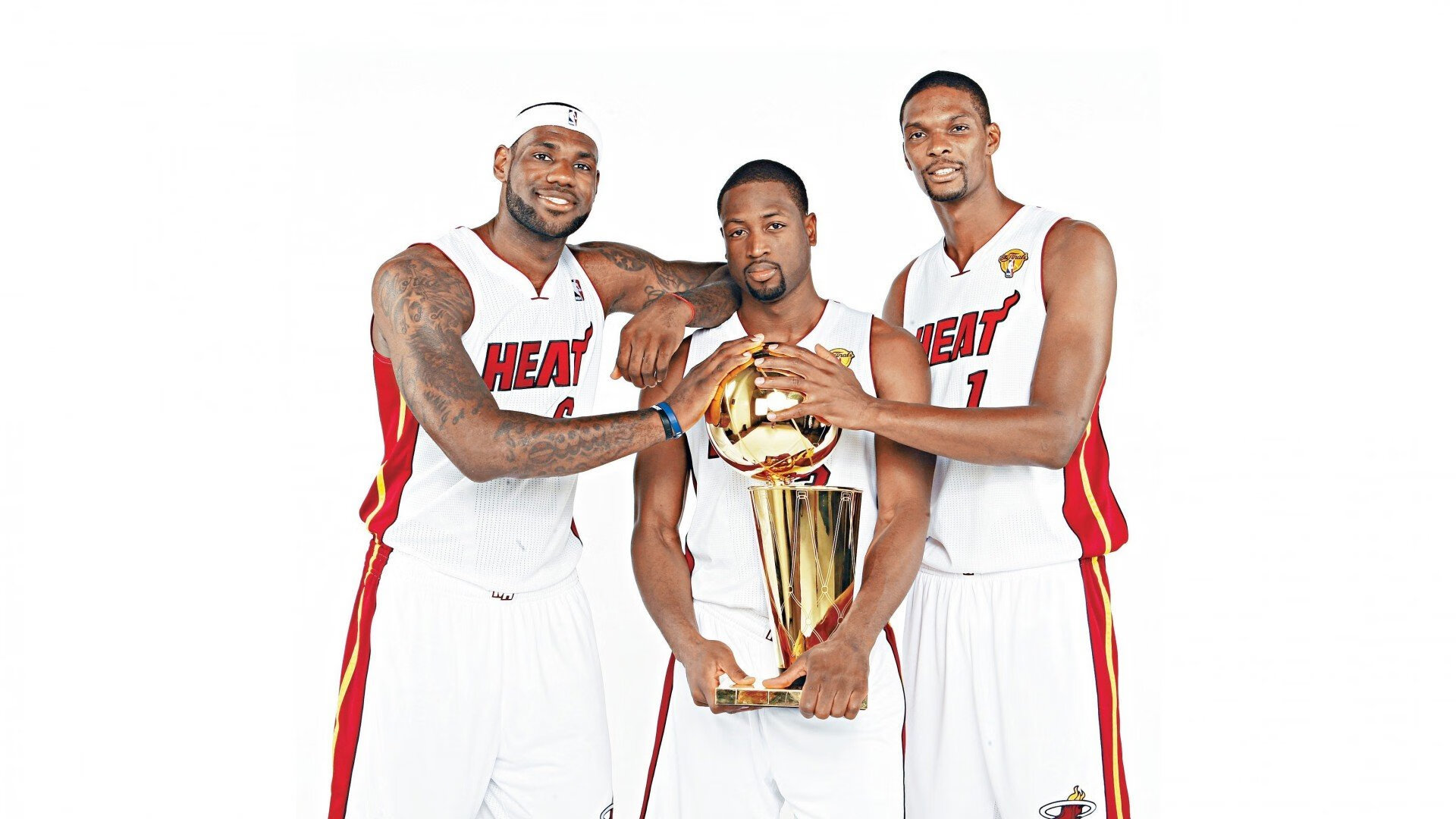 泰国马术协会授予Chantola Kiri“年度最佳盛装舞步骑手”称号。